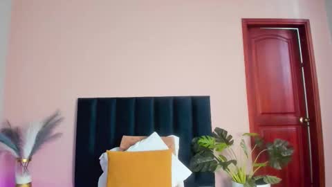 aelinduvalier online show from 16, 12, 2025