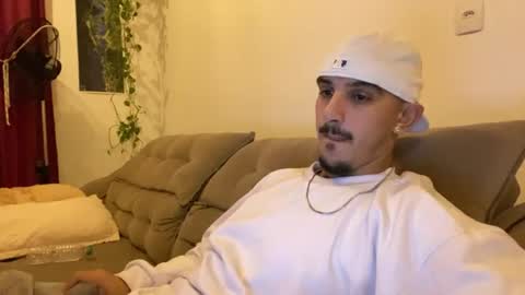 Snapshot of aelucius chatting on 19, 6, 2026 Luci online show from 19, 6, 2026