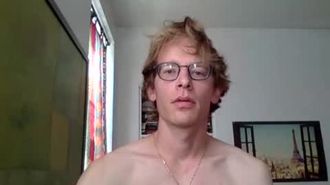 Snapshot of aestheticform chatting on 31, 10, 2025 aesthetic form online show from 31, 10, 2025