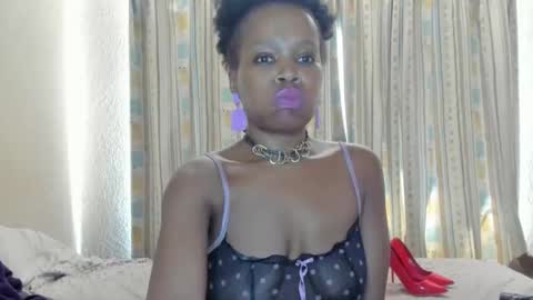 AfricanSquirtQueen online show from 28, 10, 2025
