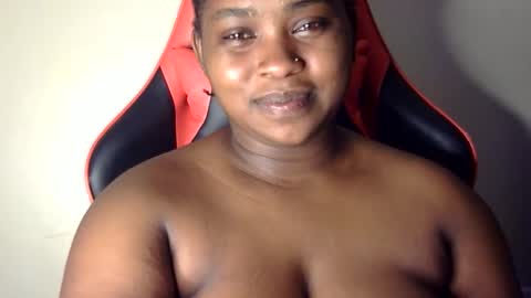 Snapshot of african001 chatting on 24, 9, 2025 stella online show from 24, 9, 2025