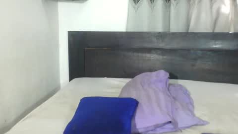 Mia  Friends online show from 28, 3, 2026