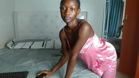 Snapshot of africanpetitequeen chatting on 8, 12, 2024 CIARA online show from 8, 12, 2024