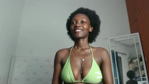 Snapshot of africanpetitequeen chatting on 27, 1, 2025 CIARA online show from 27, 1, 2025