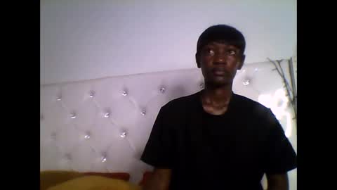 Snapshot of africanpetitequeen chatting on 24, 2, 2025 CIARA online show from 24, 2, 2025
