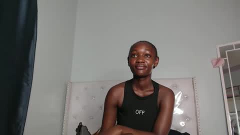 Snapshot of africanpetitequeen chatting on 12, 9, 2025 CIARA online show from 12, 9, 2025