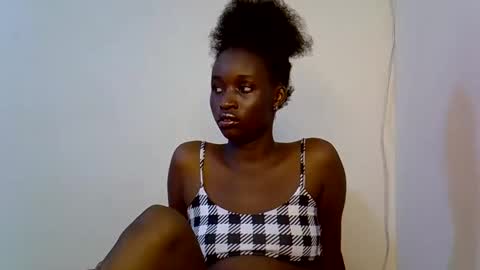 Snapshot of africanuh chatting on 12, 4, 2026 Africanuh online show from 12, 4, 2026