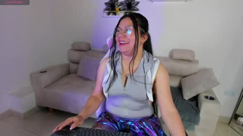 afrodita_rouss online show from 7, 5, 2026