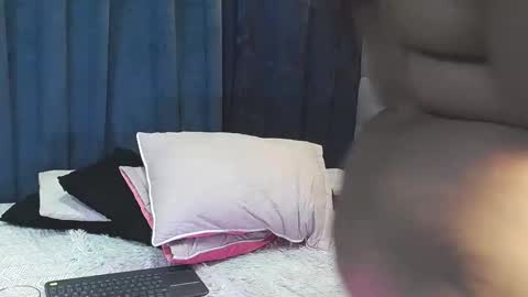 Snapshot of afrodiva69 chatting on 27, 10, 2025 Afro Diva 69 online show from 27, 10, 2025