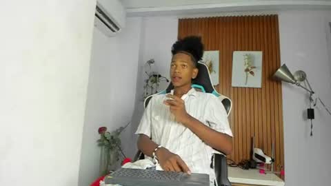 afrowayuu online show from 15, 6, 2026