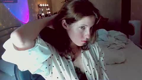 Snapshot of agata_in_wonderland chatting on 9, 9, 2025 agata_in_wonderland online show from 9, 9, 2025