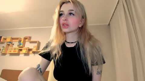 Snapshot of agatahowak chatting on 23, 5, 2026 Arina online show from 23, 5, 2026
