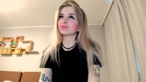 Snapshot of agatahowak chatting on 26, 5, 2026 Arina online show from 26, 5, 2026