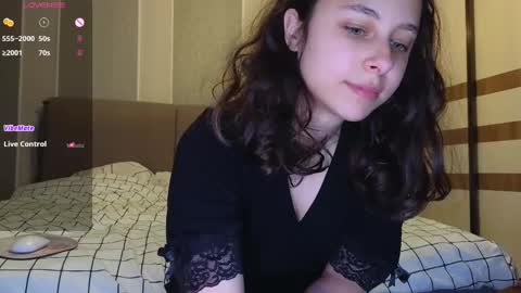 Snapshot of agatha_lynn chatting on 20, 2, 2025 hi Im Agatha nice to meet you online show from 20, 2, 2025
