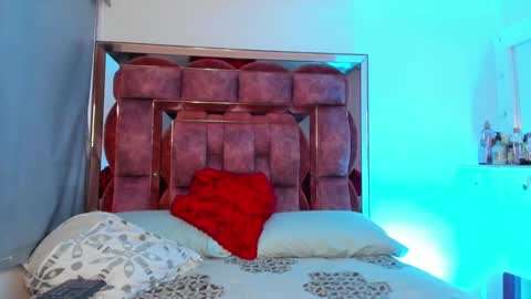 Snapshot of agatha_morrison1 chatting on 8, 1, 2025 Agatha online show from 8, 1, 2025