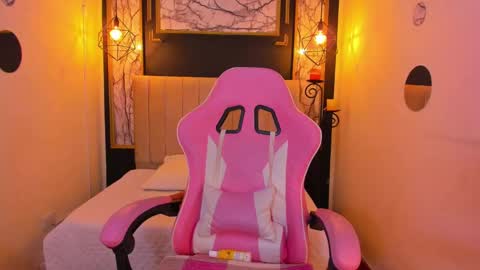 agatha online show from 4, 3, 2025