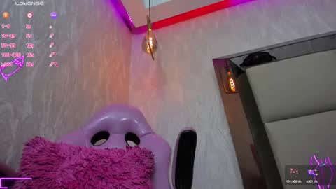 LUNNA online show from 11, 2, 2025