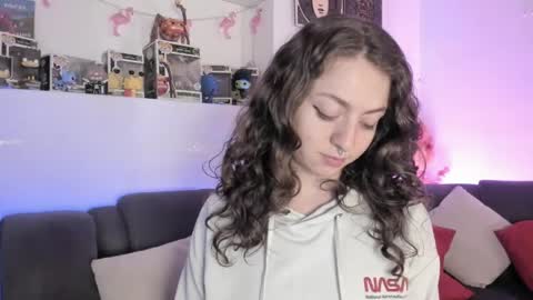 Snapshot of agathaa_ks_ chatting on 19, 5, 2026 Camila 2 online show from 19, 5, 2026