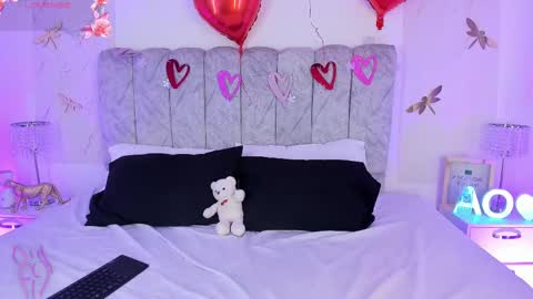 Agatha Owens online show from 22, 2, 2025