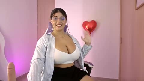 Agatha Owens online show from 25, 9, 2025