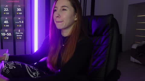 Agelina Lilly Laura online show from 23, 12, 2024