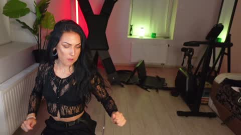 Agelina Lilly Laura online show from 21, 12, 2025