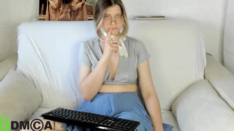 Snapshot of agnes_passero chatting on 19, 9, 2025 Agnes online show from 19, 9, 2025