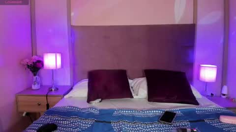 agnesrocuzzo online show from 6, 10, 2025