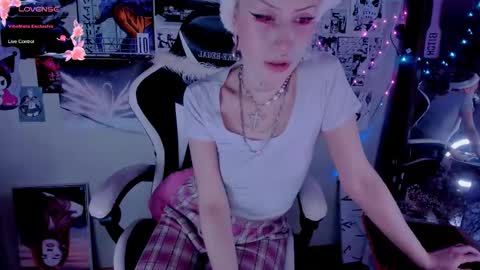 Snapshot of agonygirlxxx chatting on 9, 3, 2025 Evexxxx EX KKKRARE online show from 9, 3, 2025