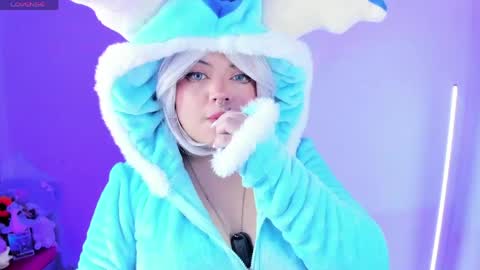 Snapshot of ahri_elderwood chatting on 17, 4, 2026 Ahri help me get to 100 online show from 17, 4, 2026