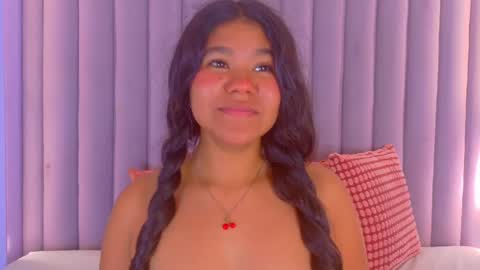 Snapshot of ahslyevans__ chatting on 4, 6, 2026 AHSLY online show from 4, 6, 2026