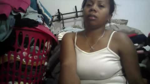 Snapshot of aicha_boobs chatting on 23, 4, 2026 Aicha boobs online show from 23, 4, 2026