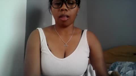 Snapshot of aicha_boobs chatting on 8, 6, 2026 Aicha boobs online show from 8, 6, 2026