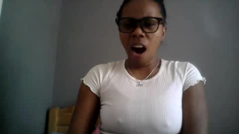 Aicha boobs online show from 31, 7, 2026