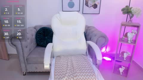 AIDA ADAMS online show from 25, 11, 2025