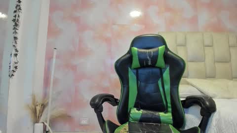 Snapshot of aida_rose chatting on 16, 2, 2026 karoline online show from 16, 2, 2026