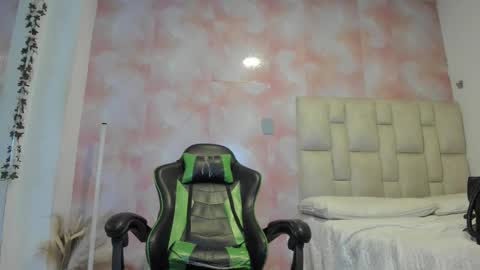 Snapshot of aida_rose chatting on 21, 3, 2026 karoline online show from 21, 3, 2026