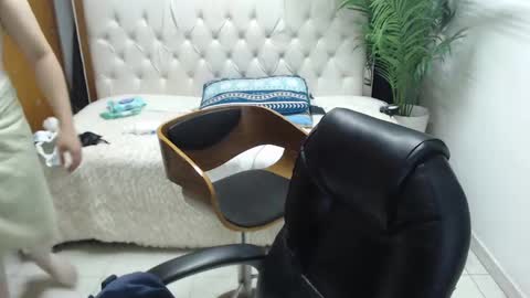 Snapshot of aidan_twink chatting on 3, 10, 2025 AIDAN online show from 3, 10, 2025