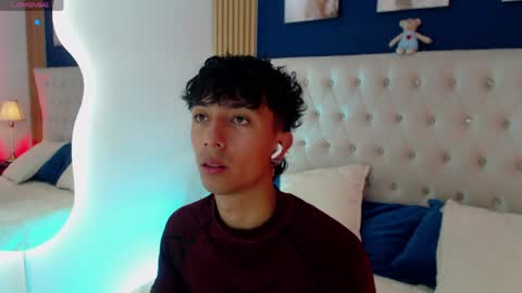 Aiden online show from 28, 3, 2026