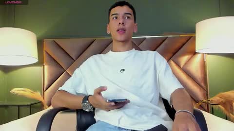 Snapshot of aiden_royce chatting on 11, 1, 2026 aiden_royce online show from 11, 1, 2026