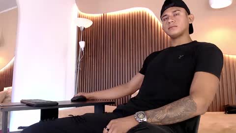 Snapshot of aiden_steel chatting on 20, 9, 2025 Aiden online show from 20, 9, 2025