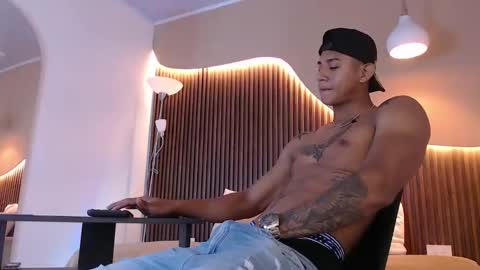 Snapshot of aiden_steel chatting on 28, 9, 2025 Aiden online show from 28, 9, 2025