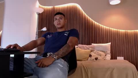 Snapshot of aiden_steel chatting on 12, 10, 2025 Aiden online show from 12, 10, 2025