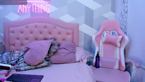 AikoLee online show from 14, 1, 2025