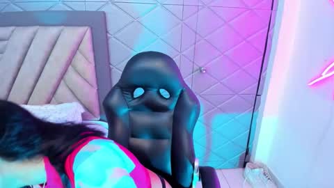 AikoLee online show from 17, 9, 2025