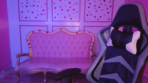 Snapshot of ailen_t_ chatting on 12, 9, 2025 ailen online show from 12, 9, 2025