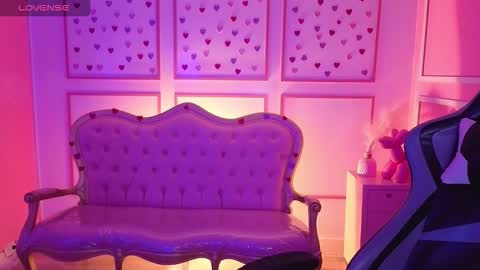 Snapshot of ailen_t_ chatting on 7, 10, 2025 ailen online show from 7, 10, 2025