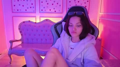 Snapshot of ailen_t_ chatting on 11, 10, 2025 ailen online show from 11, 10, 2025