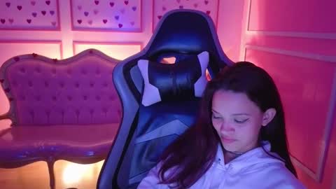 Snapshot of ailen_t_ chatting on 16, 10, 2025 ailen online show from 16, 10, 2025