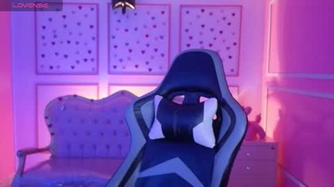 Snapshot of ailen_t_ chatting on 19, 10, 2025 ailen online show from 19, 10, 2025